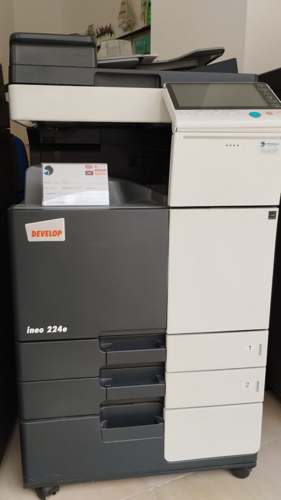 Multifunzione in bianco e nero Develop Ineo 224 - Fotocopiatrice - Stampante - Scanner a colori- 22 copie/minuto - 2 Cassetti - Alimentatore di originali - Supporto Originale
SOLO 3 DISPONIBILI