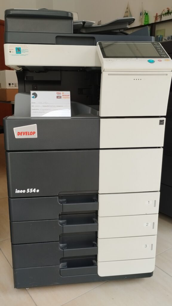 Multifunzione in bianco e nero Develop Ineo 554 - Fotocopiatrice - Stampante - Scanner a colori- 55 copie/minuto - 2 Cassetti - Alimentatore di originali "Dual Scan" - Supporto Originale