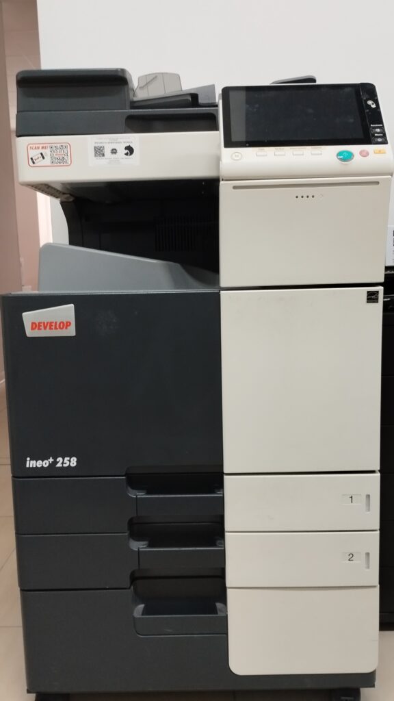 Multifunzione a colori Develop Ineo+ 258i - Fotocopiatrice a colori - Stampante a colori- Scanner a colori- 25 copie/minuto - 2 Cassetti - Alimentatore di originali - Supporto Originale